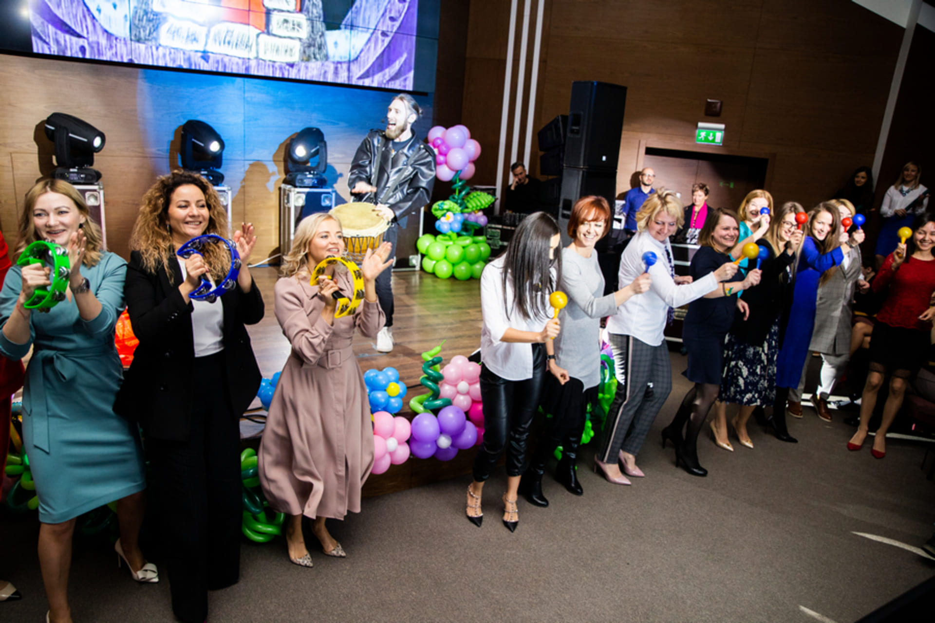 Тимбилдинг в офисе